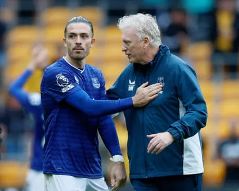 Moyes Boasts Offensive Weaponry that could Shake Off Anfield Shackles