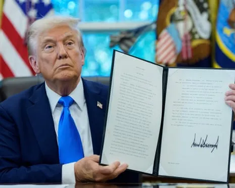 Trump Signs Proclamation Introducing Annual $100,000 Charge on Work Visas